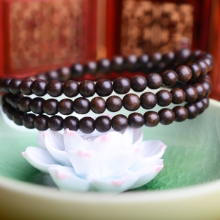 ҩ������ľ����108�Ŷ�Ȧ����������Ů���ִ�