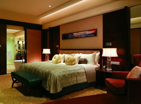 ���޸��鲻�ϵķ�ˮ